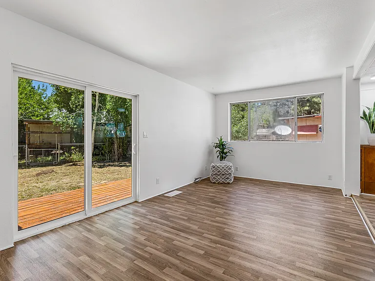 2134 Chuska Ovi — Photo 5