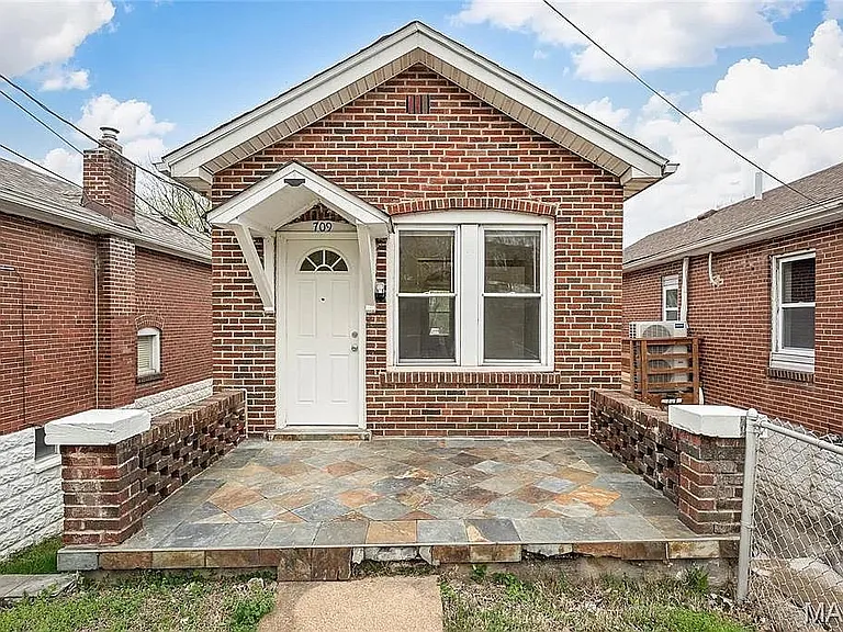 709 Dammert Ave — Photo 1