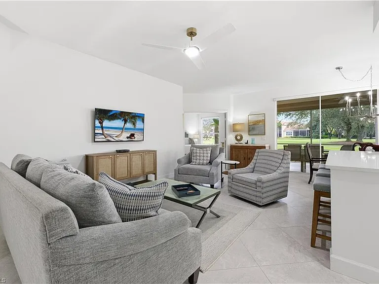 25248 Pelican Creek Cir #102 — Photo 4