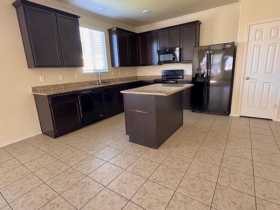 4th image of 429 Mariscal Pl