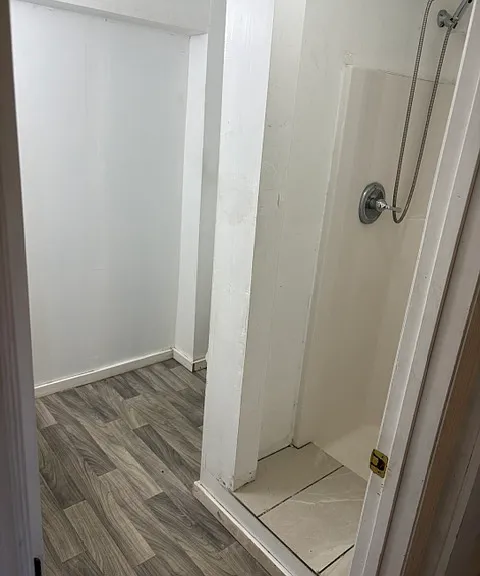 1031 N Florence Ave — Photo 29