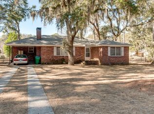 514 Center Dr W, Beaufort, SC 29902