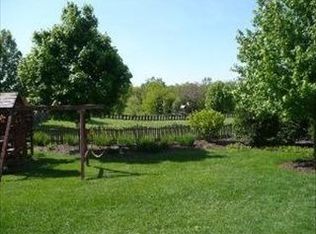 2004 Snow Creek Rd, Naperville, IL 60564