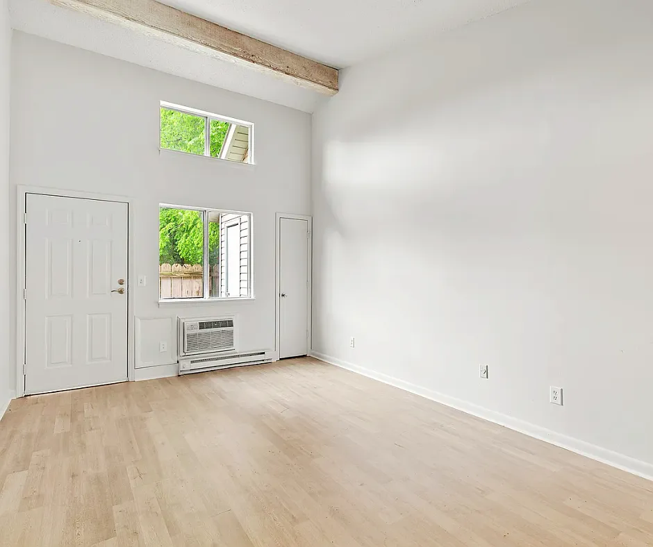 1 bed, 600 sqft, $745 — Photo 1