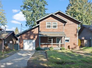 6726 NE Columbia St, Poulsbo, WA