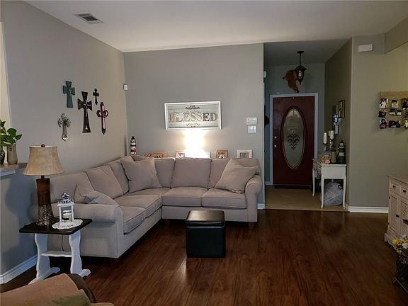 5th image of 1207 Shadybrook Ln