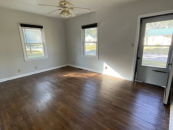 3rd image of 1017 Dawson St