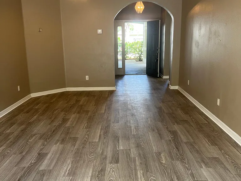 1204 Longville Cir — Photo 21