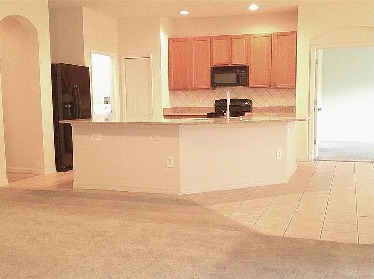 609 Cedar Waxwing Dr — Photo 12