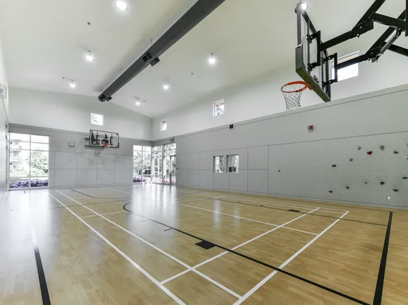 2393 Ranger Ln #21, Pt Coquitlam, BC V3B 0P5