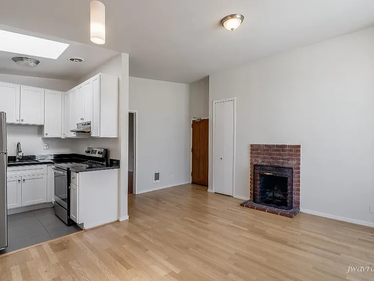1601 Grant Ave #3D — Photo 4