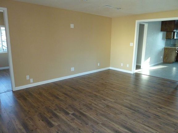 Front Unit - Living Room