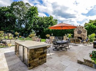 217 Dogwood Ln, Lincroft, NJ