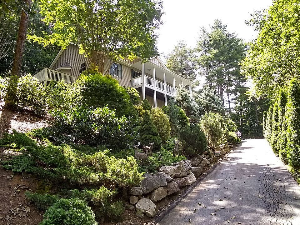 2nd image of 8 Bethel Dr