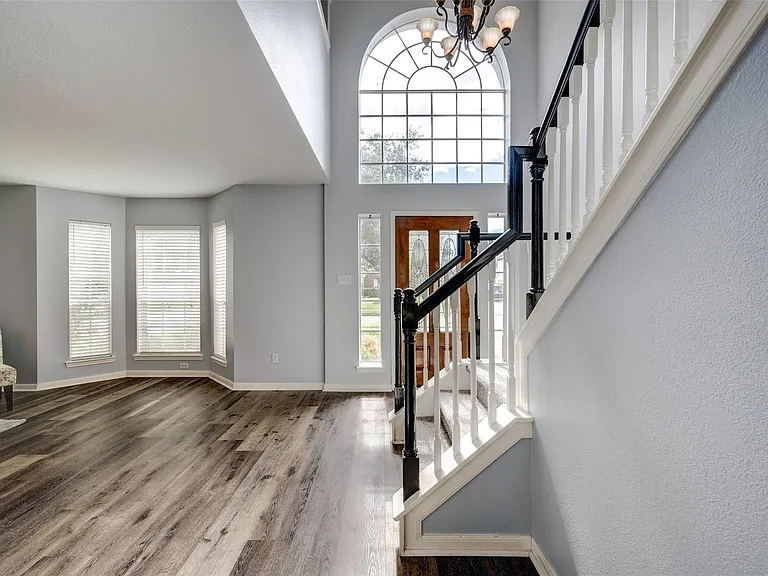 21318 Rose Hollow Ln — Photo 4