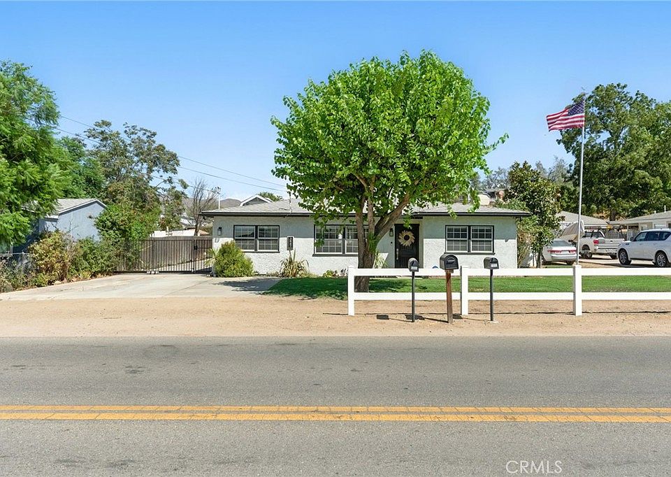 1st image of 3847 Corona Ave