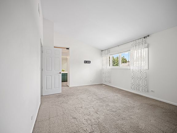 4th image of 720 Caliente Ct #720