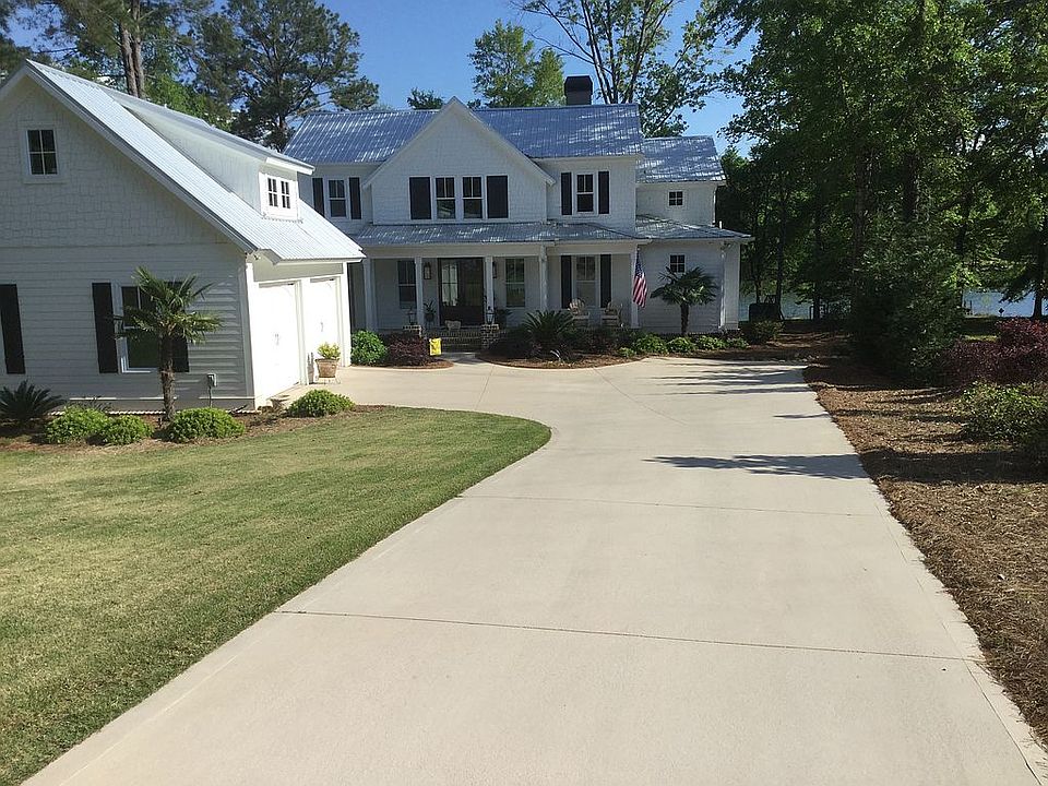 2nd image of 300 W River Bend Dr