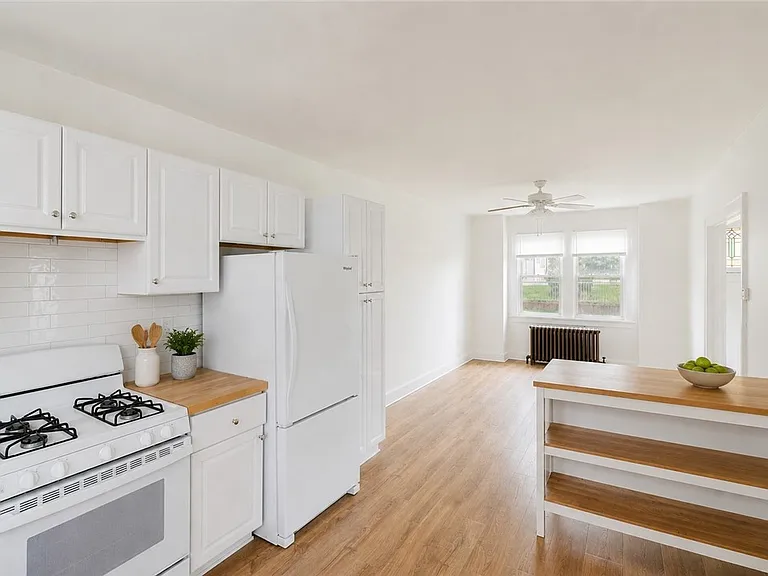 2651 Pioneer Ave — Photo 6