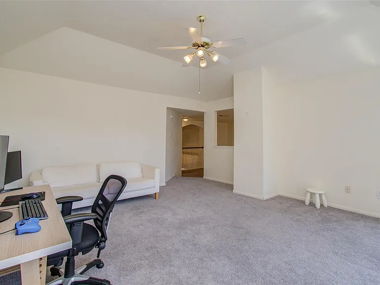 20211 Black Canyon Dr — Photo 25
