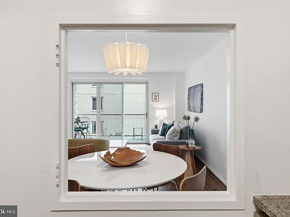 5th image of 730 24th St NW #600