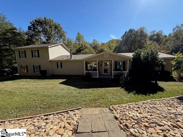 585 Mountain Creek Rd, Greenville, SC 29609