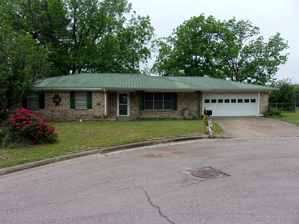 1st image of 716 Plano St