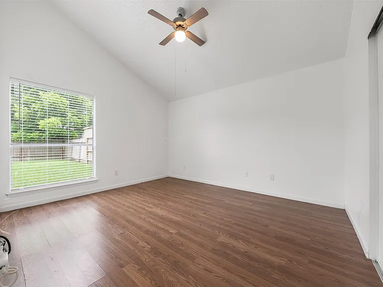 6606 Laurel Glen Dr — Photo 16