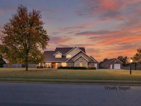 209 Ohara Ln, Springdale, AR 72762