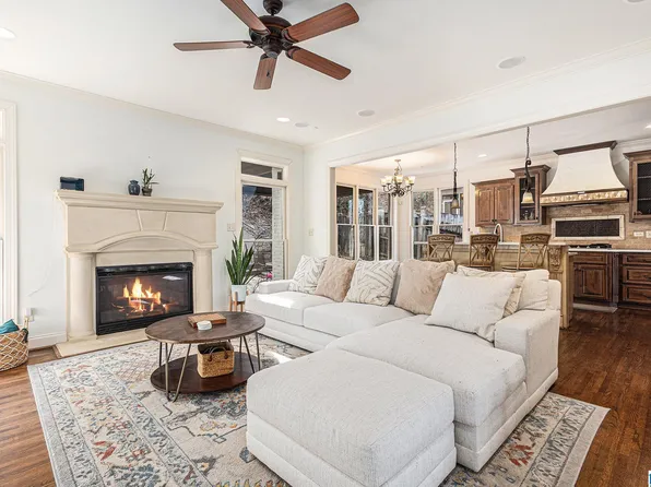 530 Bristol Ln, Birmingham, AL 35226