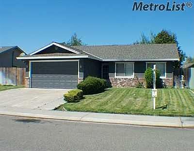 Fantastic Family home in great area! Don't pass this one up!