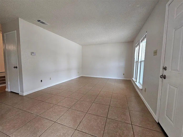 6800 Lunar Dr #B — Photo 5