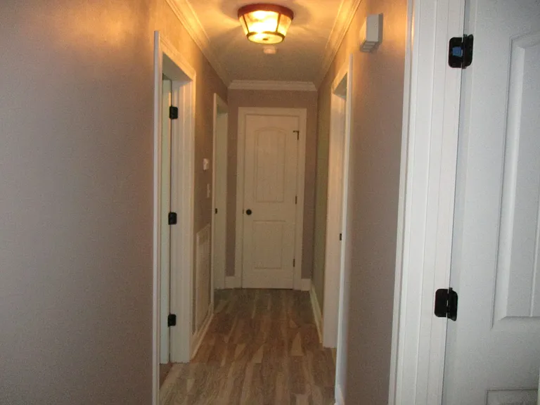1131 Warfield Blvd — Photo 8