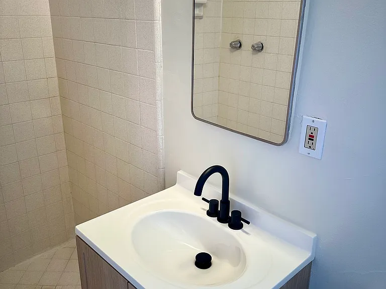 7353 Corbin Ave #7 — Photo 5