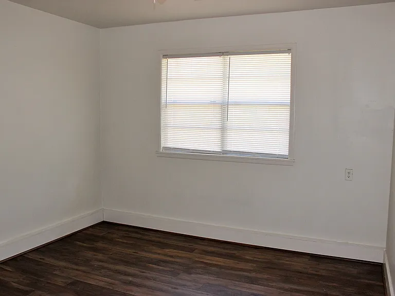 204 Cornish Dr — Photo 10