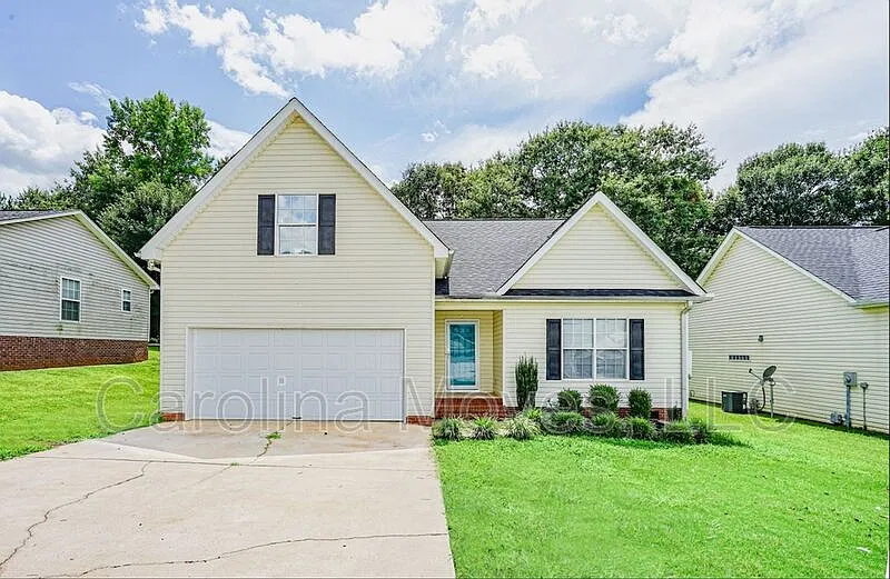 4 bed, 2.0 bath, 1852 sqft, $1,895 — Photo 1