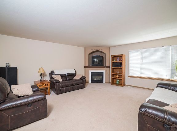 2nd image of 6100 79th Pl NE