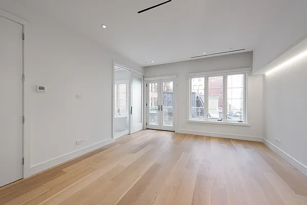 Rented by Nest Seekers International | media 25