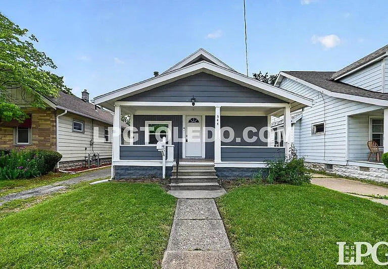 544 Woodsdale Ave — Photo 1
