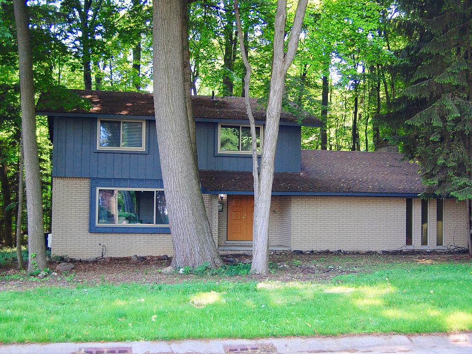 1st image of 21403 Woodfarm Dr