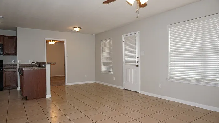 10037 Quail Glen Dr — Photo 4