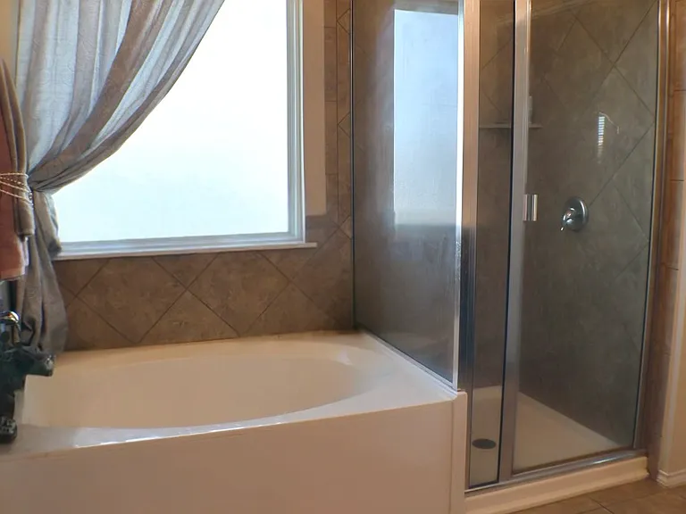 9908 Caney Creek Dr — Photo 20