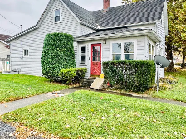 9013 W Arch St, Yorktown, IN 47396