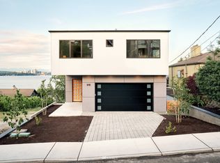 918 32nd Ave S, Seattle, WA