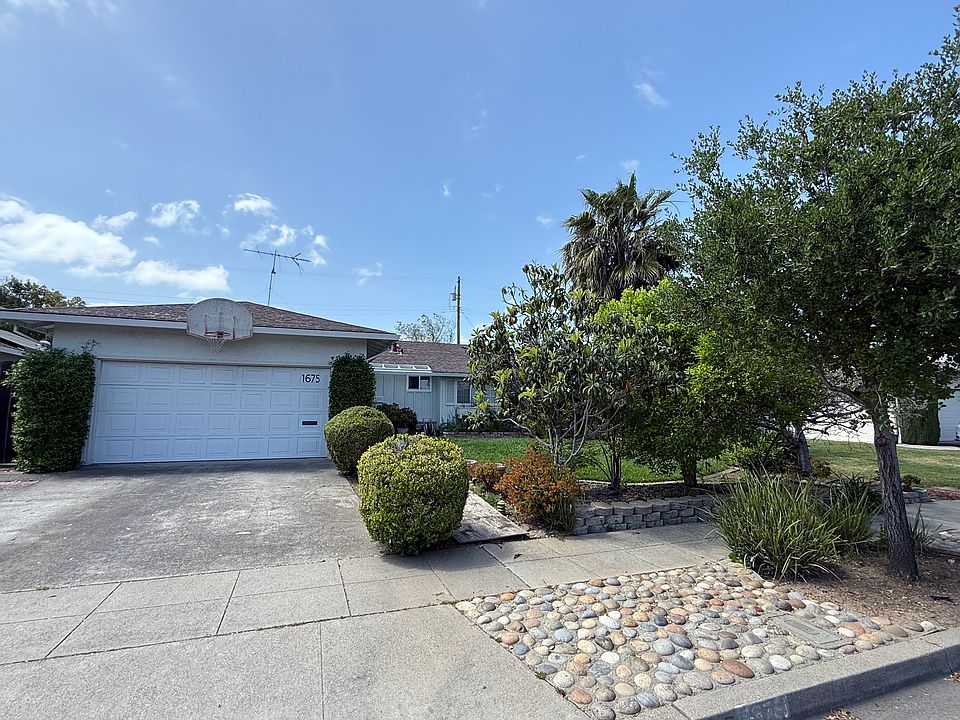 1st image of 1675 Longspur Ave