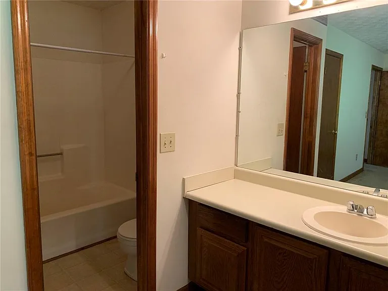 1103 Booth Ct SW — Photo 28