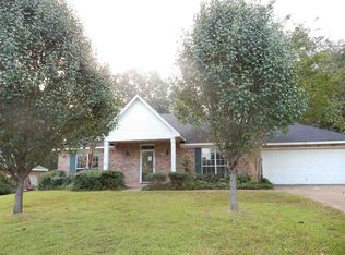 316 Hawthorne Dr, Madison, MS 39110