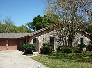 1702 Coffee St, Alvin, TX 77511
