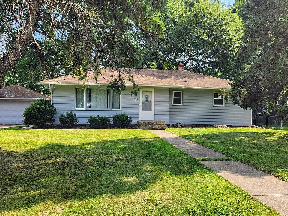 1st image of 8015 1st St N