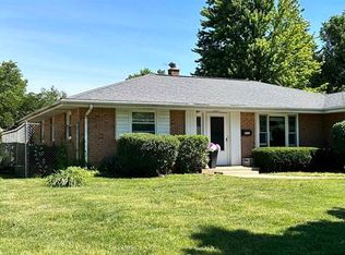 4612 Newcastle Rd, Rockford, IL 61108